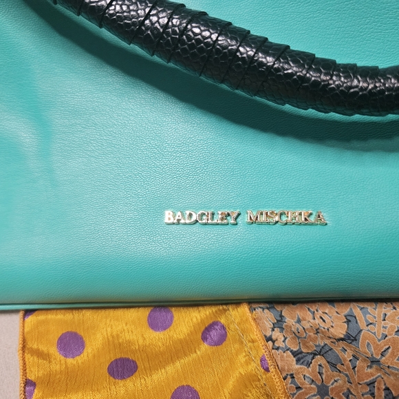 NWT Bright Turquoise Badgley Miska Shoulder Bag No Call Outs - Picture 2 of 6